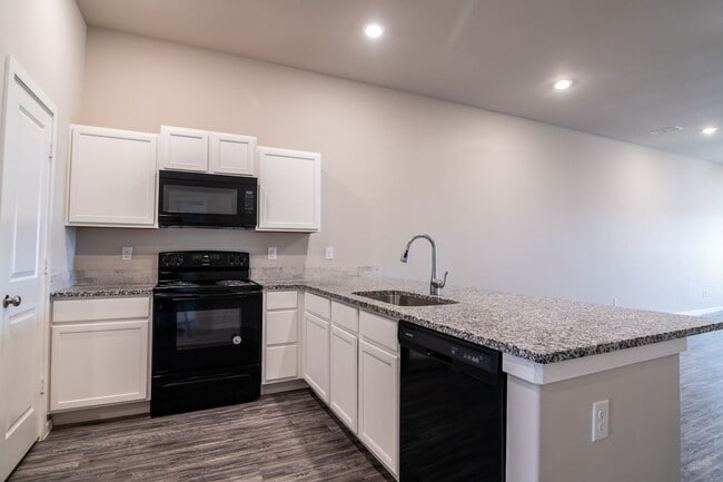 Photo - 1919 Langford Ave Unidad Willowbend - 1919 Langford Ave  A