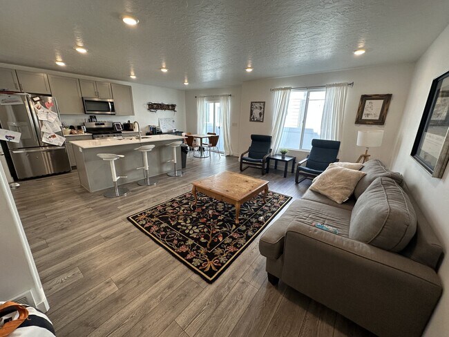 Photo - 287 Pier Ln