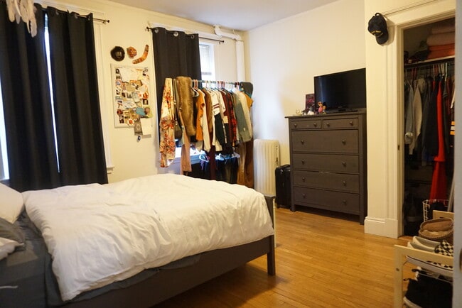 Photo - 42 Strathmore Rd Unit 2