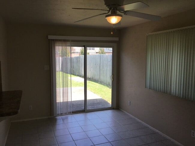 Building Photo - 2702 Madrid Dr