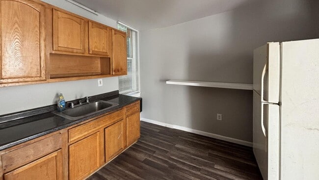 Photo - 2433 N 33rd St Unit 2F