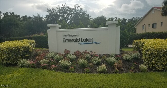 Building Photo - 7848 Emerald Cir Unit J203 Rental