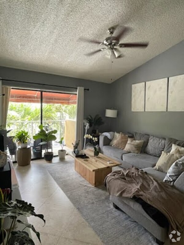 Building Photo - 15550 SW 80th St Unit E301 Rental