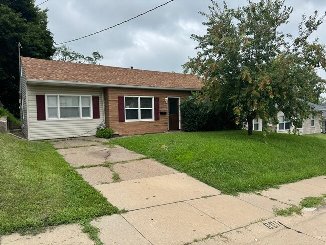 Building Photo - 601 23rd St Rental