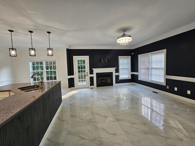 Photo - 3007 Oakdale Rd