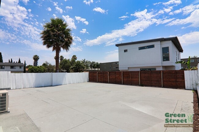 6833 Amherst St Unidad 1