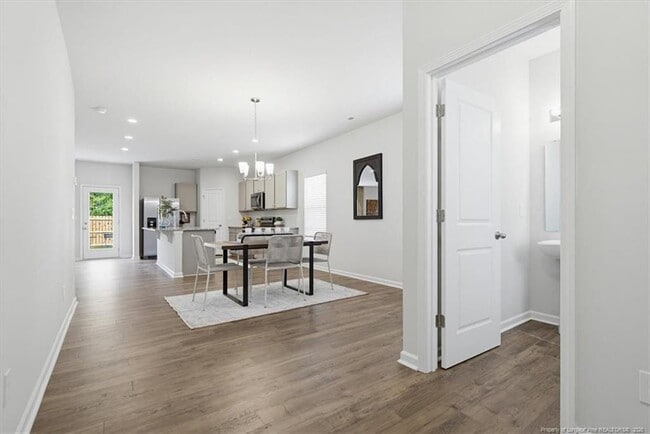 Photo - 594 Melbourne Dr