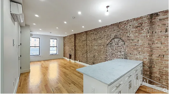 Building Photo - 3 bedroom in brooklyn NY 11210 Rental