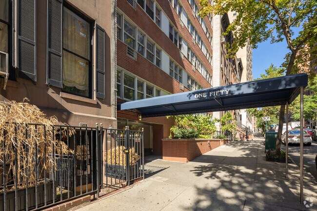 Photo - 150 E 37th St