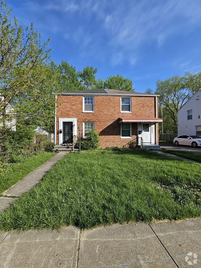 Building Photo - Charming Duplex with Private Entrance Rental