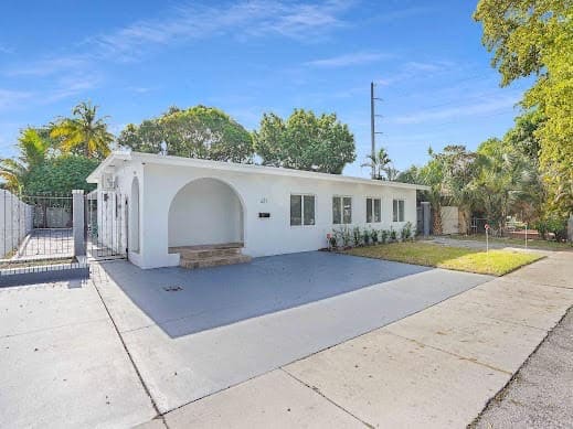 Photo - 411 NW 51st Ave