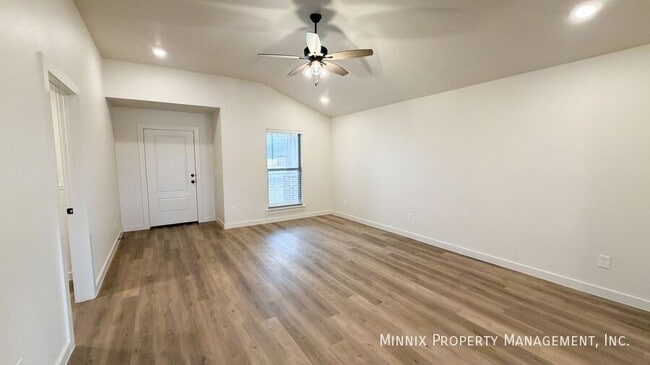 Photo - 2161 Langford Ave