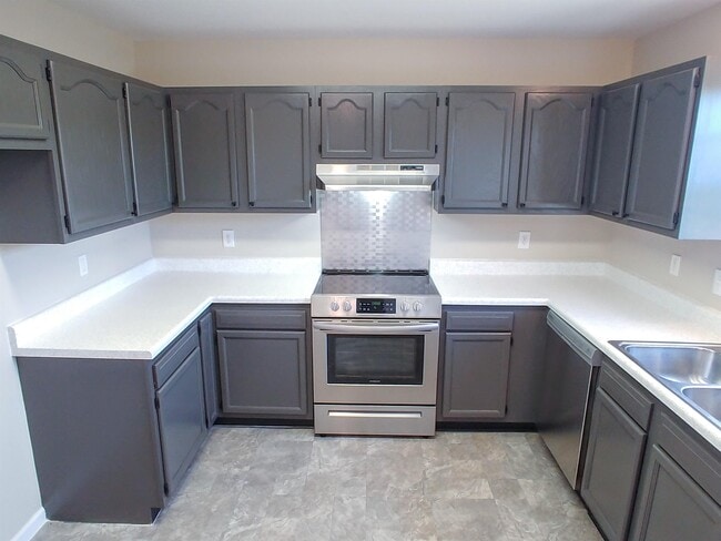 Photo - 3905 Hillside Terrace Ln