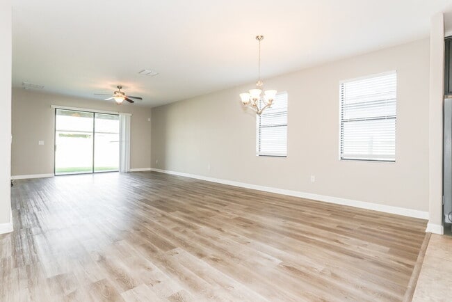 Photo - 10129 Count Fleet Dr