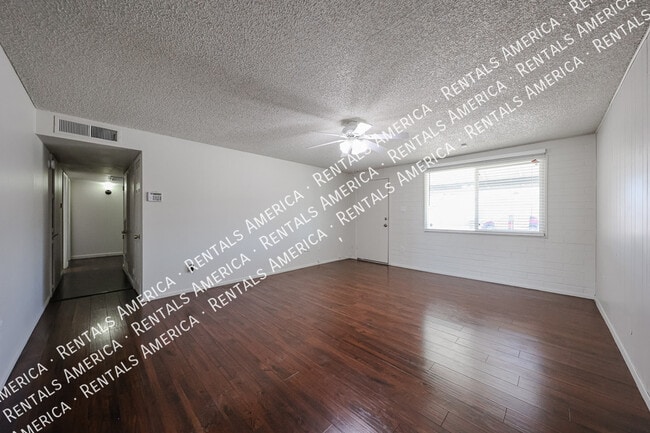 Photo - 3550 E Voltaire Dr