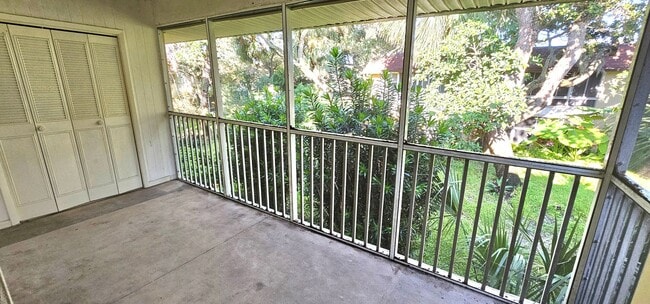 Photo - Riverfront Community with Resort Ammenities. 2/2 second Floor.