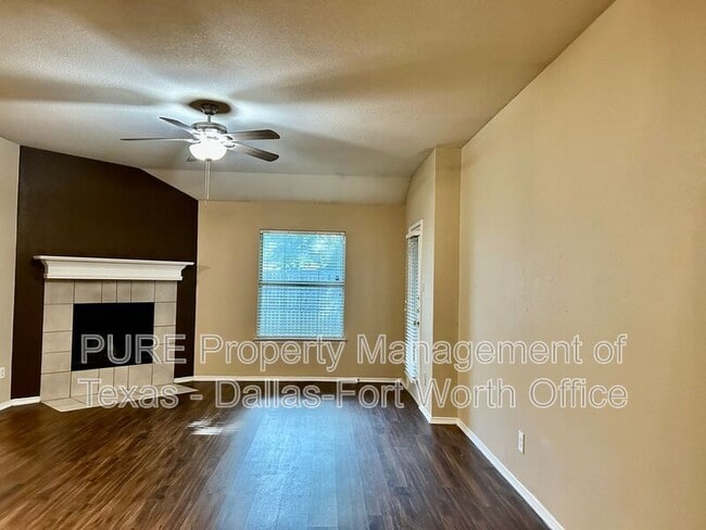 Photo - 1703 Country Crest Ln