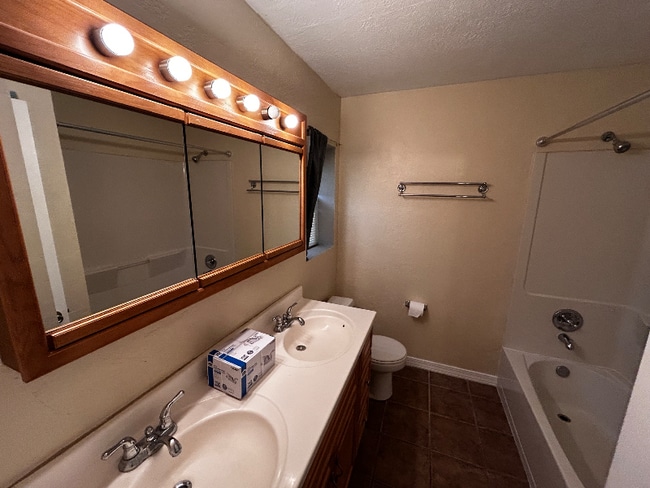 Photo - 703 E Taylor St