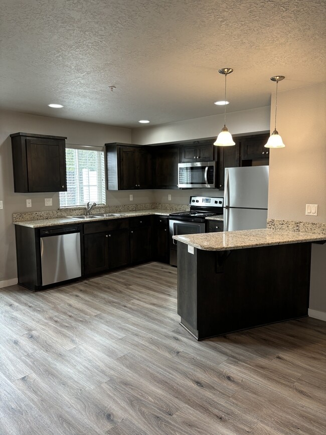 Photo - 1520 Gabriela Ct NE