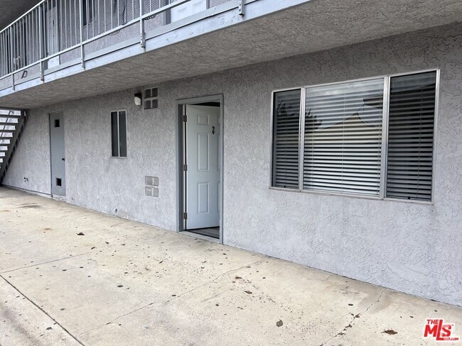 Building Photo - 1556 W 227th St Unit 3 Rental
