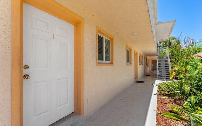 Photo - 211 Circle Dr Unit 01-A
