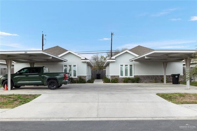 Building Photo - 8 Retama Ln Unit 1