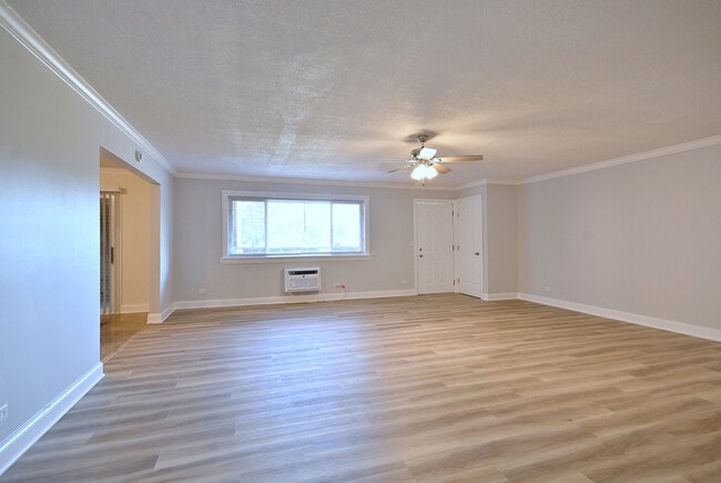Photo - 600 S York St Unit 2B