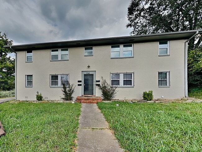 Building Photo - 7745 Madrid Ave Unit Apt B