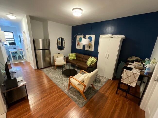 Building Photo - 871 Harrison Ave Unit 2