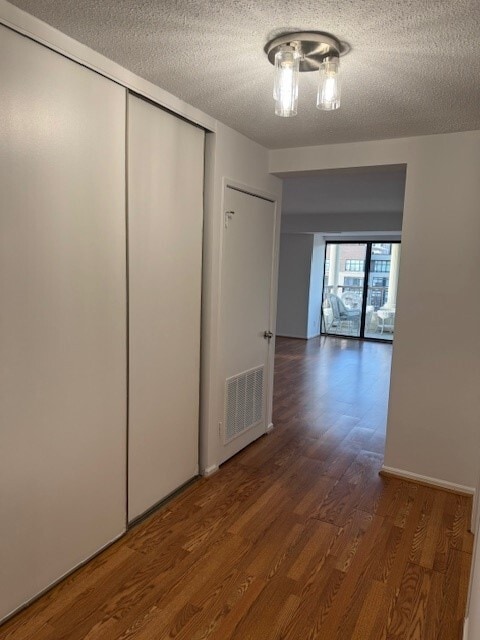 Photo - 1600 N Oak St Unidad Belvedere #1728