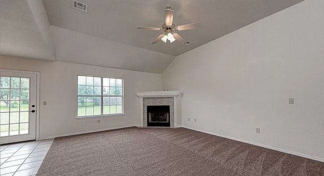 Photo - 400 Sun Meadow Dr