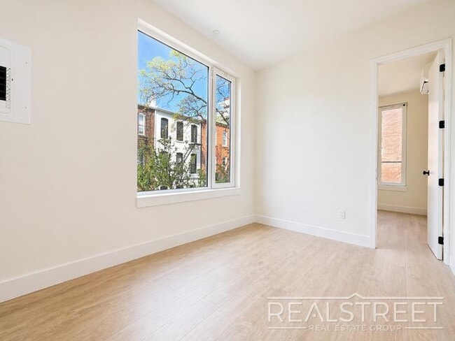 Photo - Rogers Avenue Unit 2D
