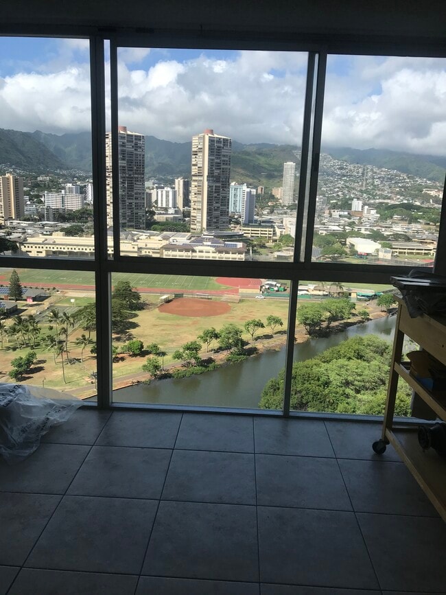 Building Photo - 2211 Ala Wai Blvd Unit 2403