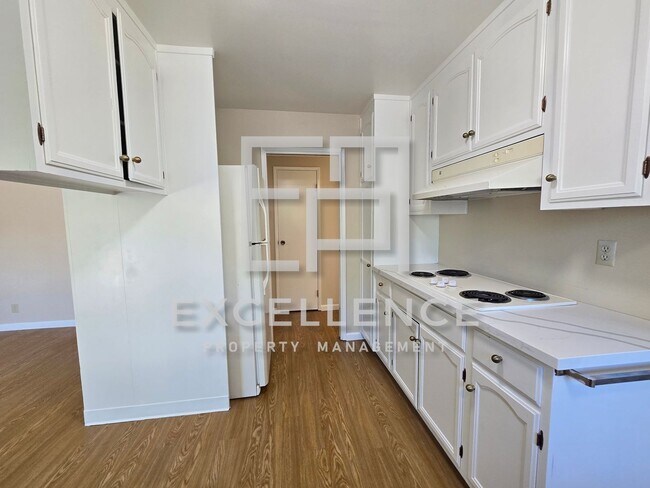 6365 Tamalpais Ave