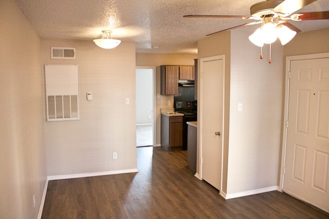 Dining Room - Cedar Glen