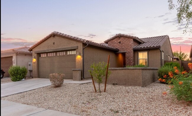 Building Photo - Great location near Westgate!