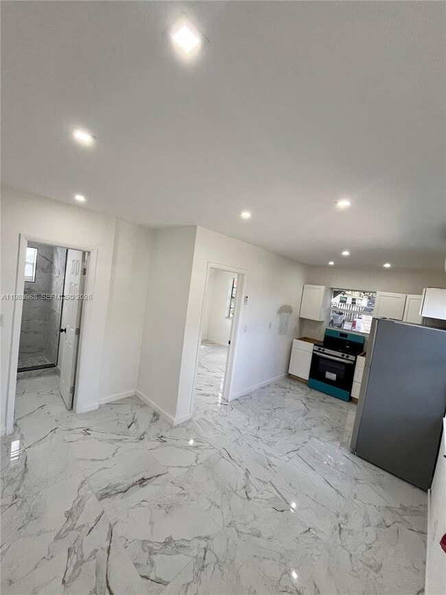 Photo - 1909 Plunkett St Unit 1-4