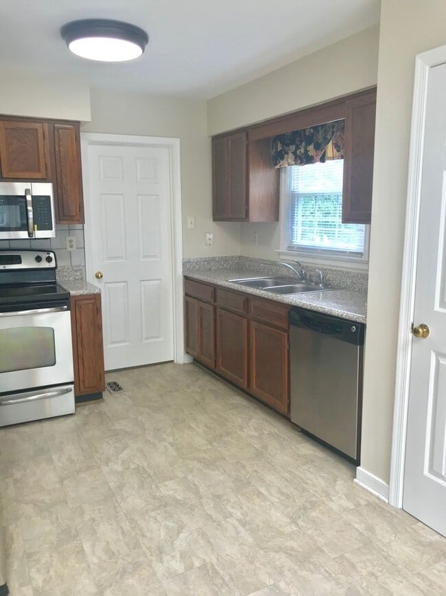 4610 River Mill Ct