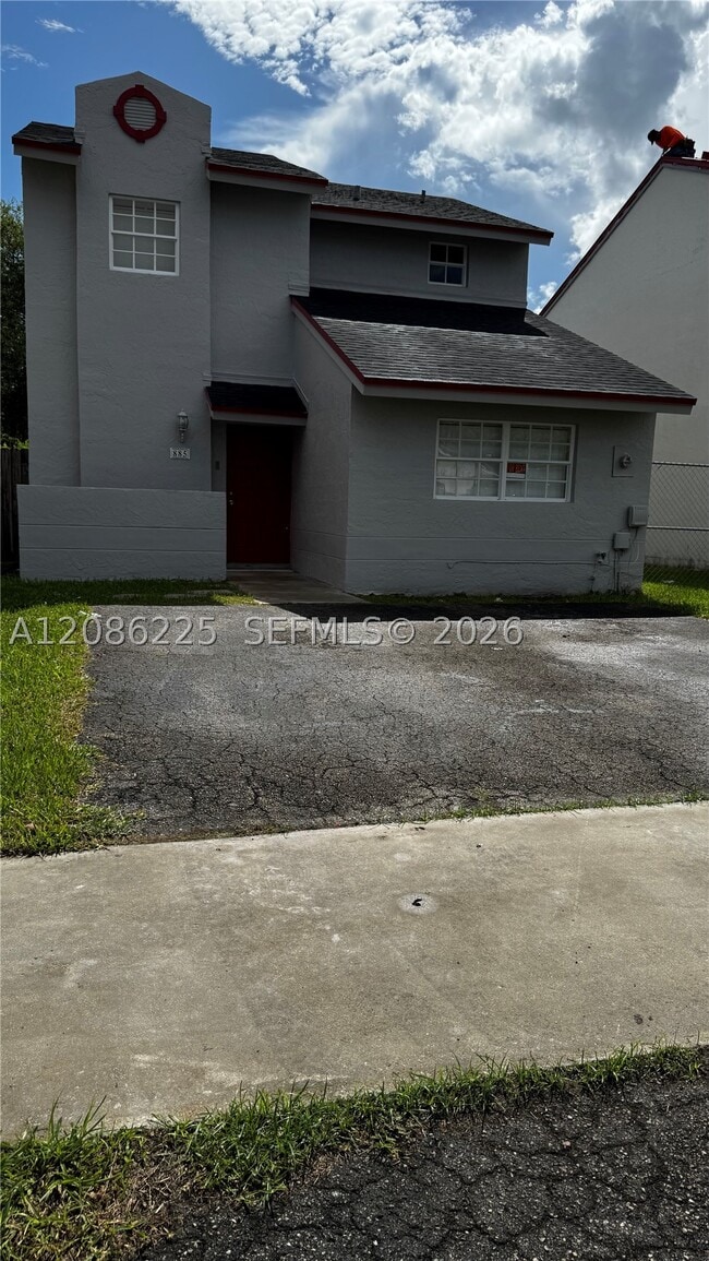 885 SE 13th Rd