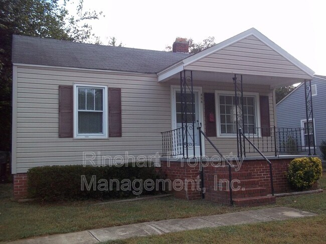 Photo - 868 Bradley St House
