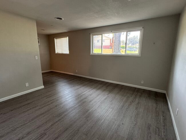 Photo - 3240 Heatherton Dr