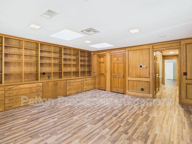 Photo - 6810 Montague Dr