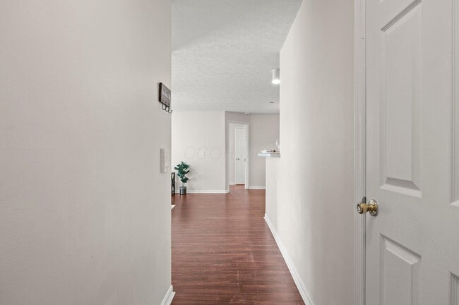 Photo - 6823 Meadow Creek Dr