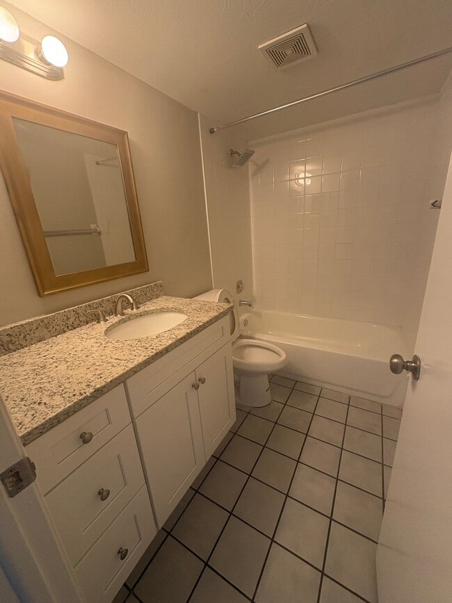 Photo - 706 SE 13th Ct Unidad C