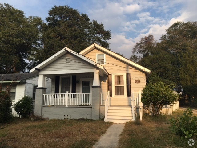 Building Photo - Cute Bungalow in Great Location Rental