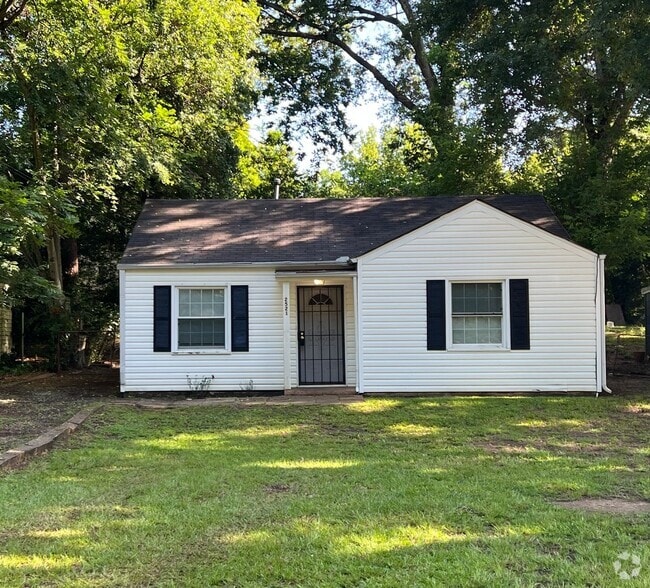 Building Photo - Available Now! Rental