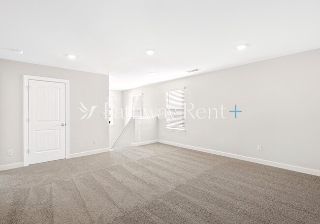 Photo - 2412 Nabali Wy