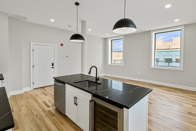 Building Photo - Lackawanna Ave Unit 202