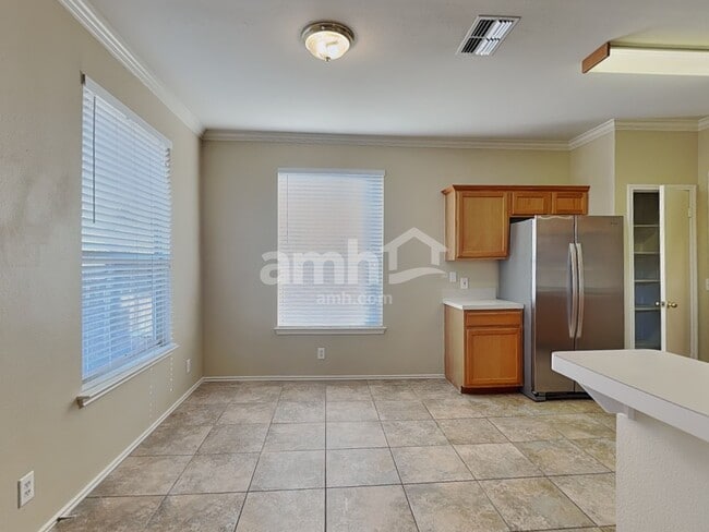 Photo - 2326 Loquat Ln