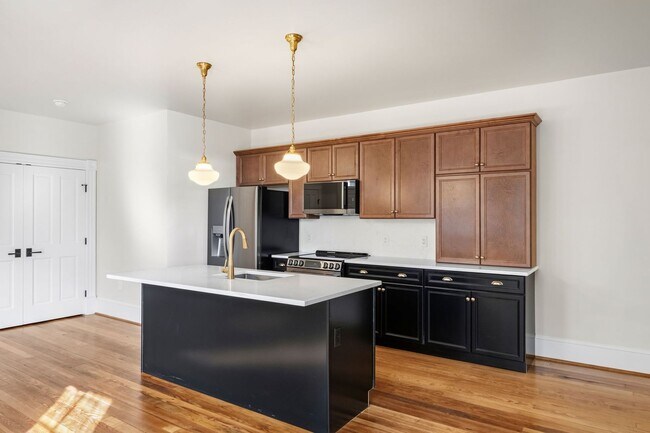 Photo - 901 Caroline St Unit 201